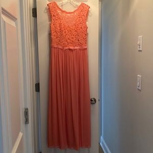 David’s Bridal, size 10 bridesmaids dress. Coral. Worn once and dry cleaned.